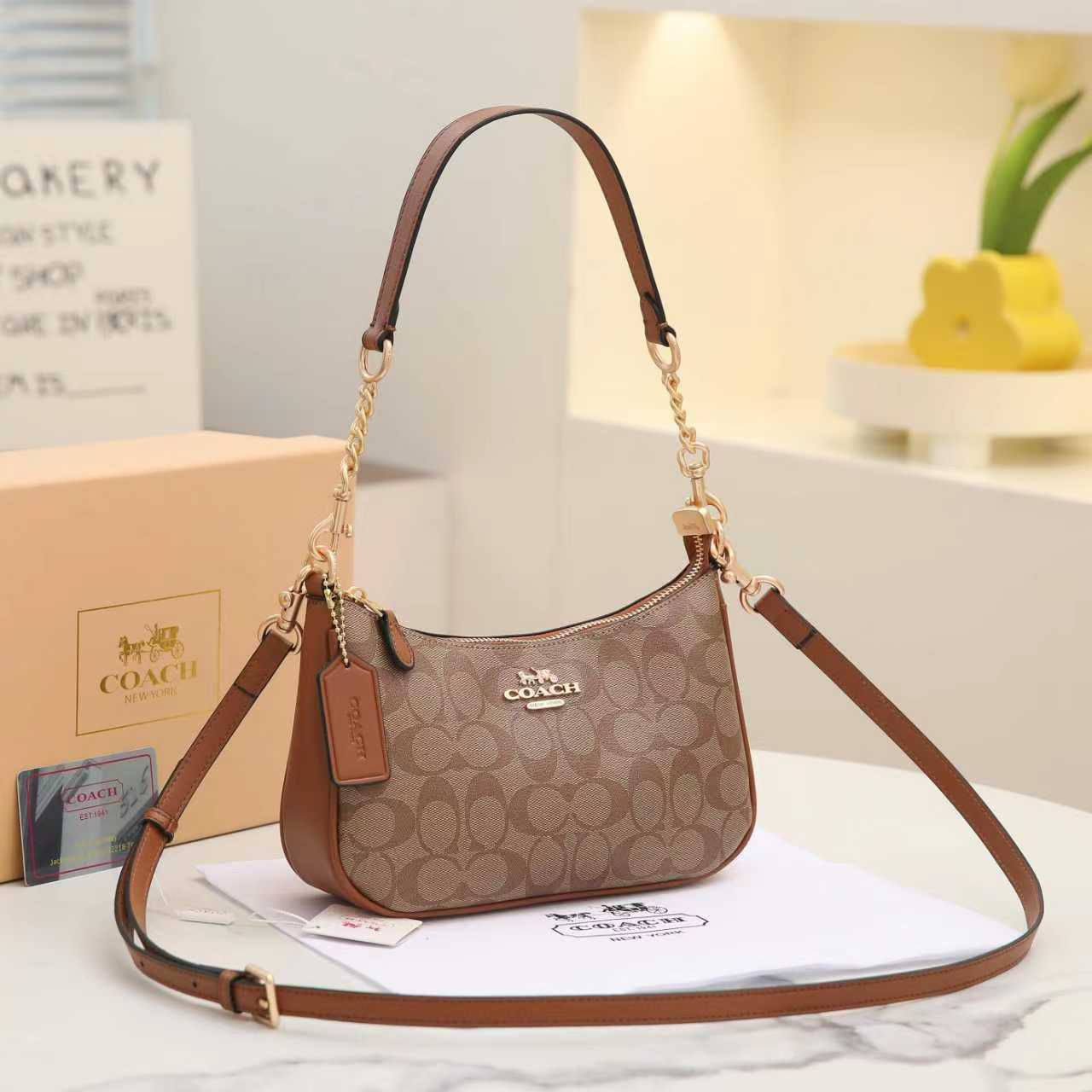 COACH
95 dhs✅
With box
25cm👈🌹
Zain161
♥️♥️♥️