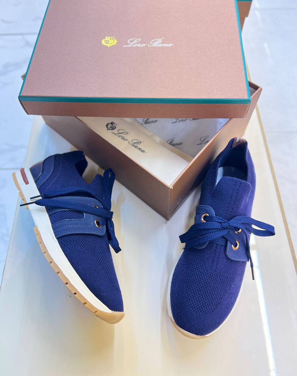 Loro piana woman shoes
Size 36-41 available
150 dhs✅
Zain88
♥️♥️♥️