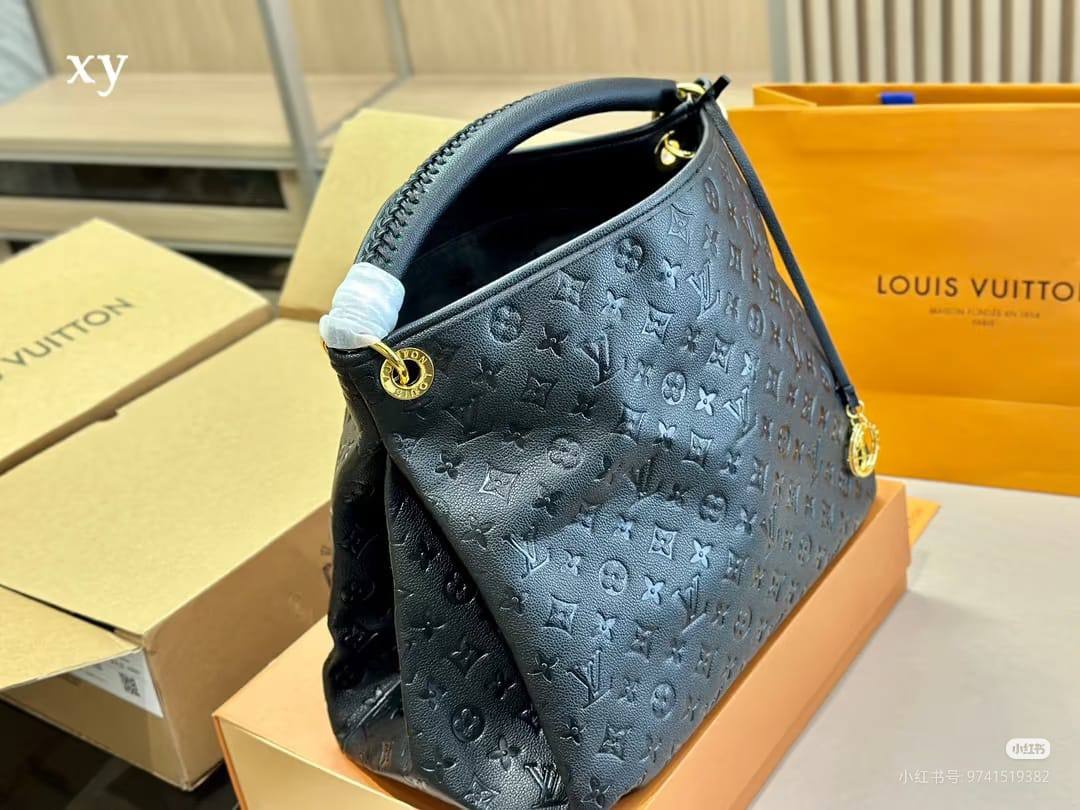 LV Master
260 dhs🪙🌨️
Zain10
♥️♥️♥️