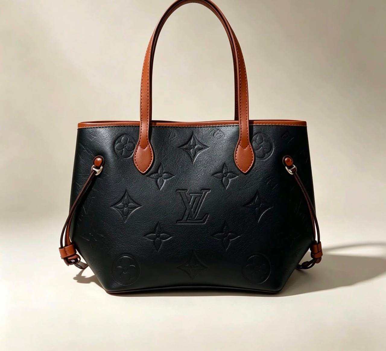 LV
105 dhs✅
High-quality with box
Zain35
♥️♥️♥️