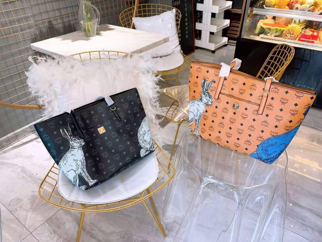 MCM
100 dhs🌺
Size47cm
Good quality
Zain06
♥️♥️♥️