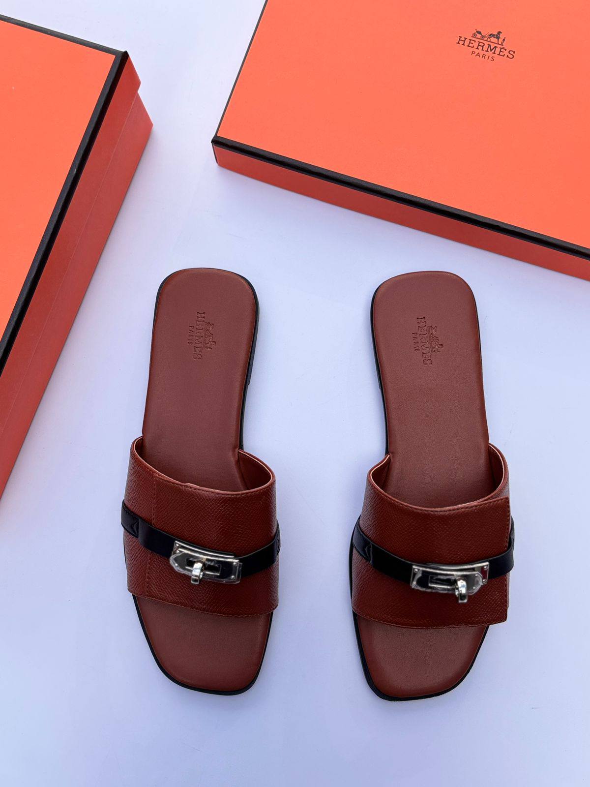 Hermes
95 dhs❣️
Size 36-42
Zain55
♥️♥️♥️