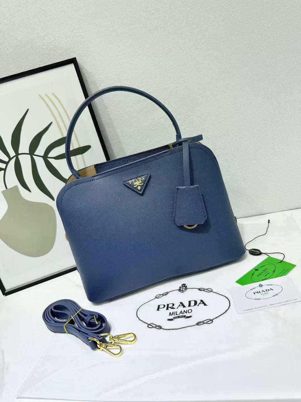 prada
good quality
120 dhs🪙🌨️
Zain200
♥️♥️♥️
