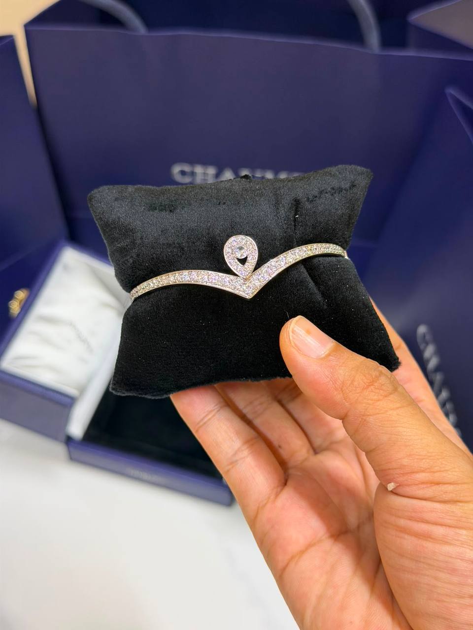 CHOUMET BANGLE
MASTER
115 dhs🇦🇪🇦🇪
WITH SAME BOX AND PAPER BAG🎁🛍️
200 dhs🇦🇪🇦🇪
Zain89
♥️♥️♥️