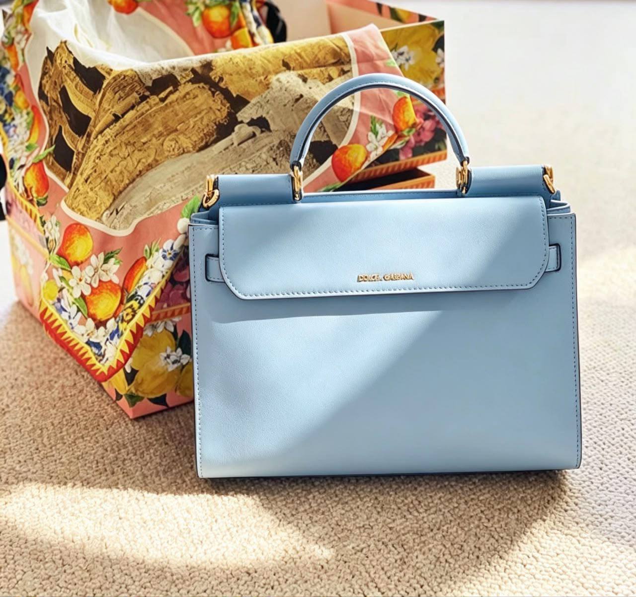 D&G
120 dhs🇦🇪🇦🇪
Zain07
♥️♥️♥️