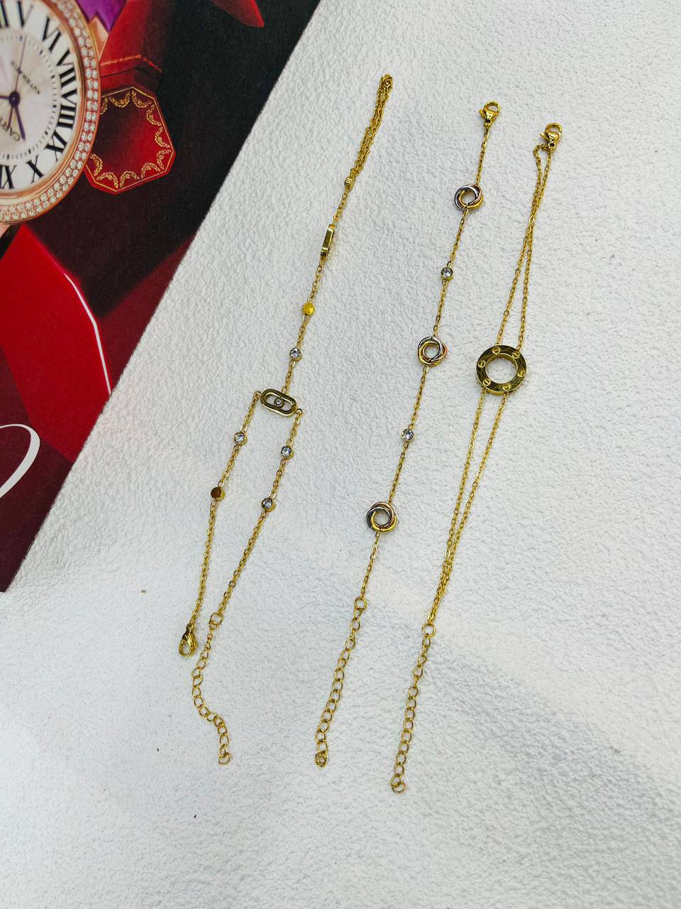 Stainless steel ❤️🔥*
Non tarnish 💯
ONE Piece 🦋
With black boxes 📦
20 dhs💓
With normal boxes 🗃️
And paper bag 🛍️
30 dhs💓
Zain216
♥️♥️♥️