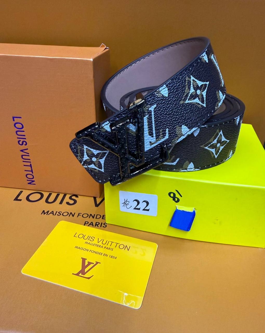 LV Belt
With box
🎁🎁🎁
40 dhs🪙💕
Zain93
♥️♥️♥️