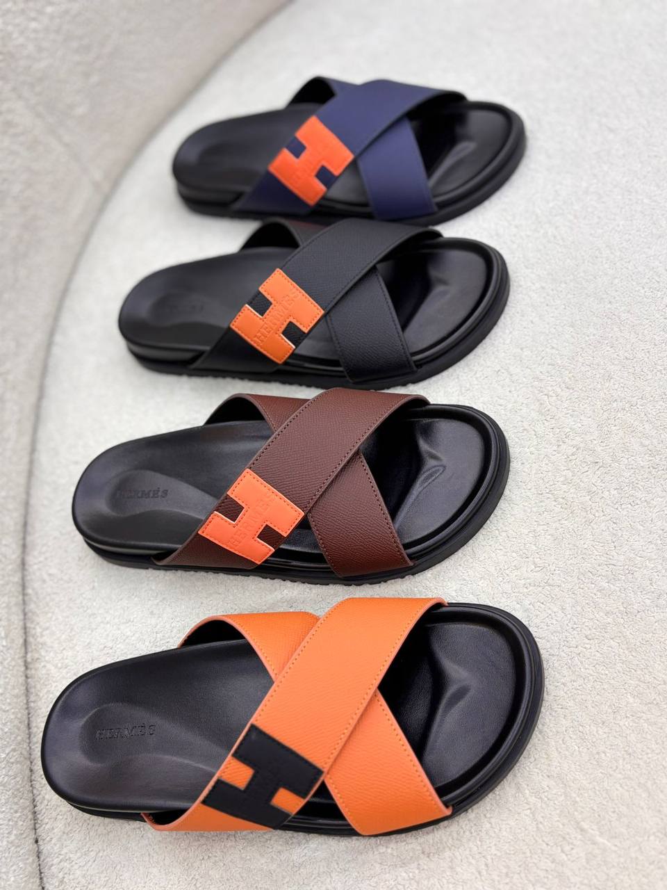 Hermes
110 dhs✅
Size 40-45
Zain55
♥️♥️♥️
