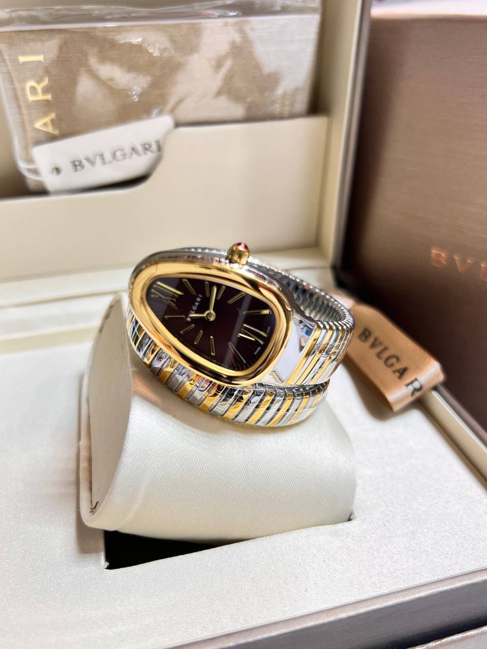 Bvlgari
master quality
with box
🎁🎁🎁
paper bag
280 dhs🪙🌨️
Zain85
♥️♥️♥️