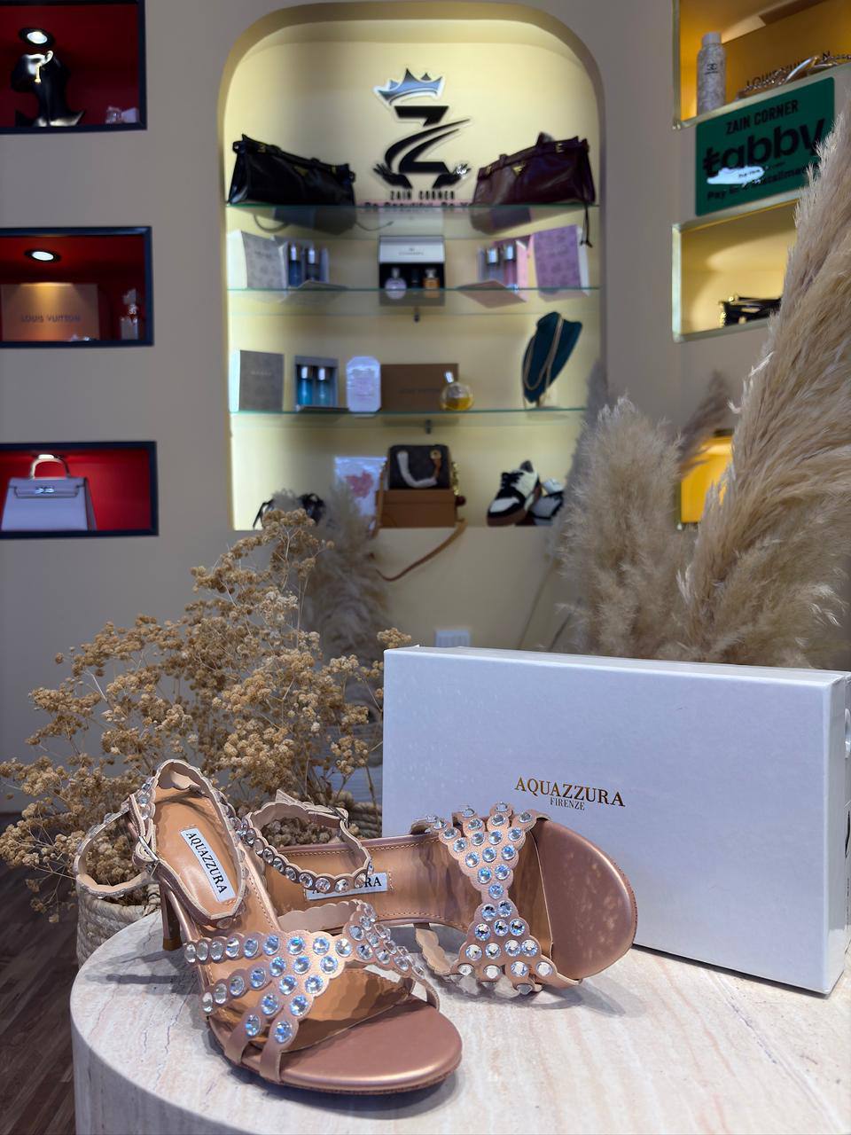 Aquazzura
Size 36-41
120 dhs💛
Zain146
♥️♥️♥️