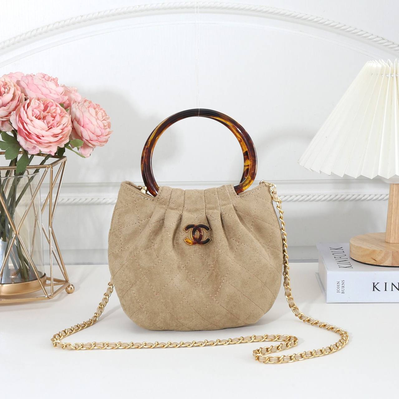 Chanel
Best quality
with box’s
🎁🎁🎁
95 dhs✅
size 20cm
Zain290
♥️♥️♥️
