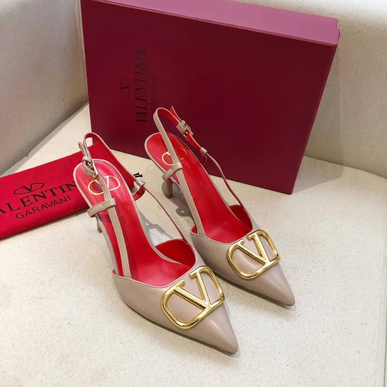 Valentino
Size 36-42
120 dhs✅
Zain132
♥️♥️♥️