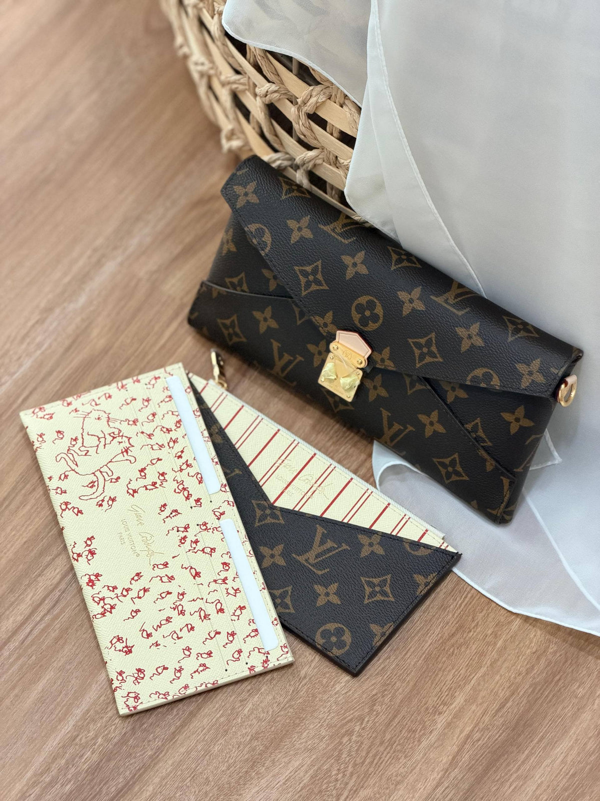 NEW COLLECTION
BRAND- LOUIS VUITTON
SUPER MASTER QUALITY
BOX WITH PAPER BAG
For Price 👇 WhatsApp✅
0568585901
0507557372
0552275751 Owner Zain 👌
Zain267
♥️♥️♥️