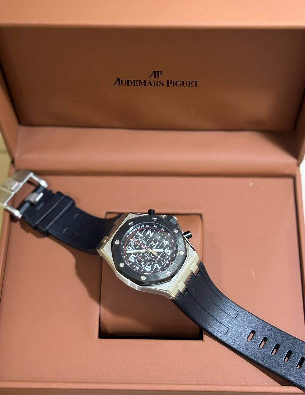 Audemars piguet for men ... automatic🌹🌹🌹
400 dhs🪙🌨️
⛔️⛔️With box
🎁🎁🎁
Zain108
♥️♥️♥️