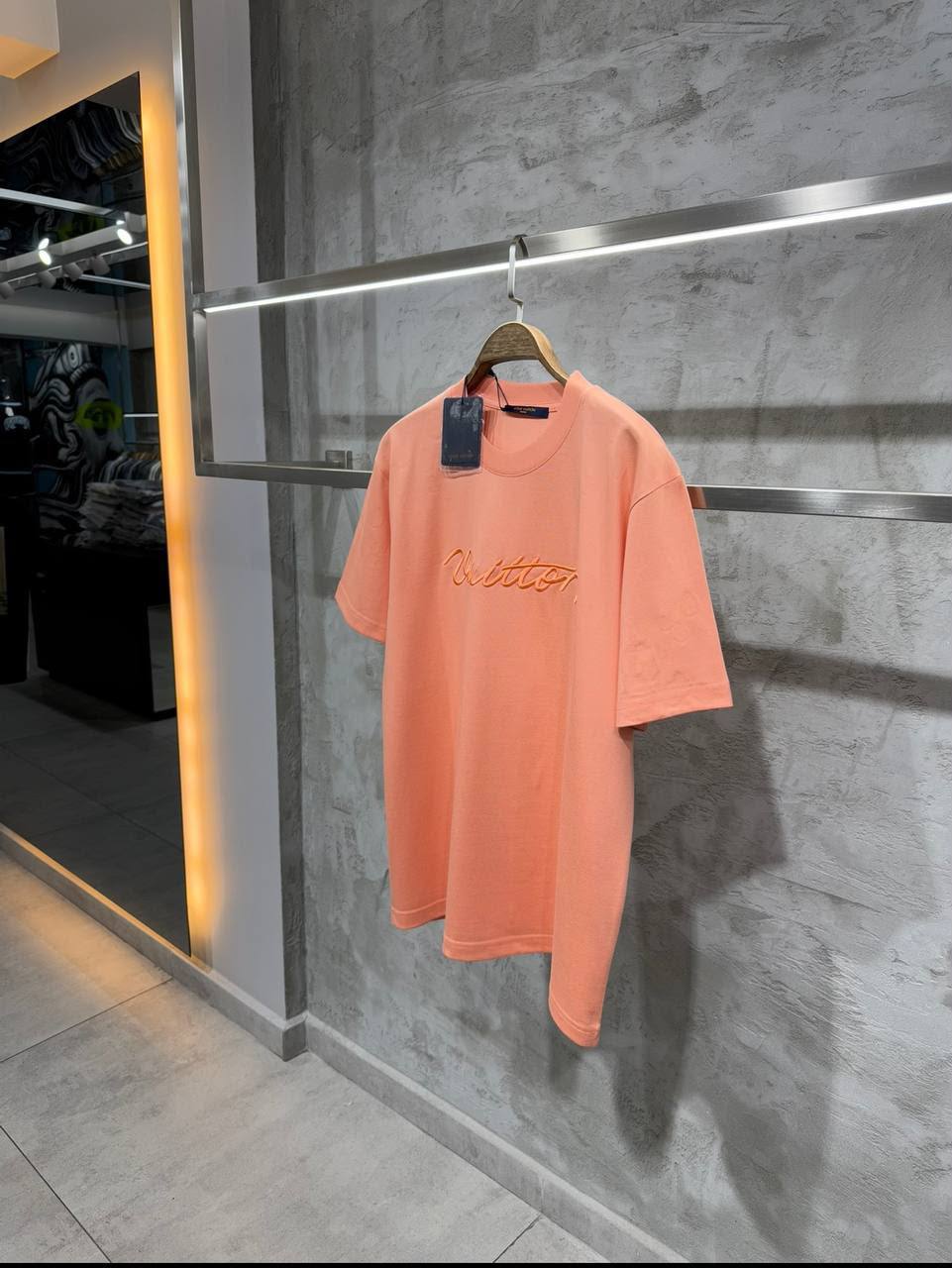 LV
*Super Master quality*
*Sizes:S M L XL 2XL*
280 dhs🇦🇪🇦🇪
Zain330
♥️♥️♥️