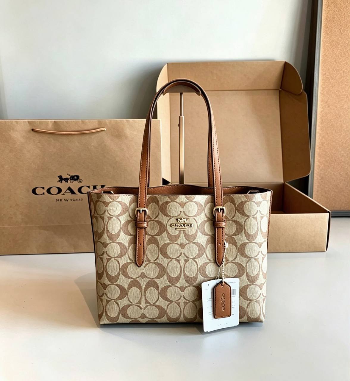 COACH
NEW CAME
GOOD QUALITY
WITH BOX
115 dhs🇦🇪🇦🇪
SIZE: 28cm
Zain295
♥️♥️♥️