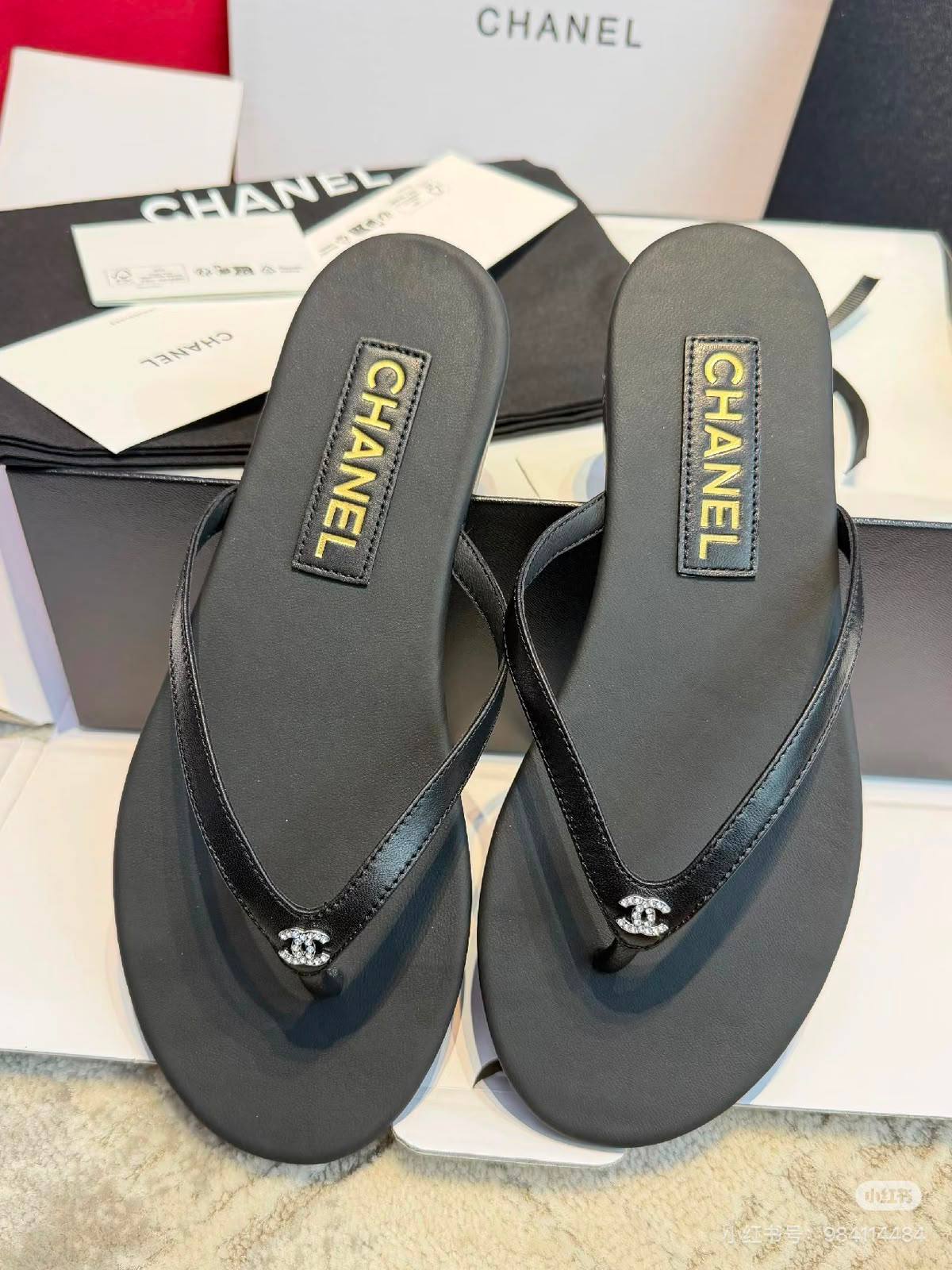Chanel
Size 36-41
100 dhs✅
Zain145
♥️♥️♥️