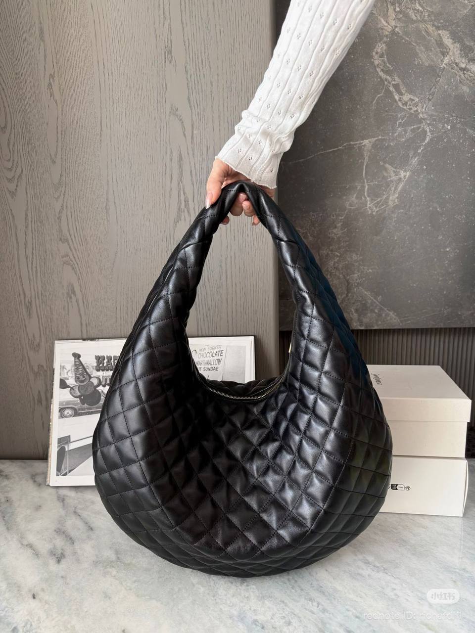 NEW✨YSL✨
MASTER QUALITY 🫶
WITH FULL PACKAGING🎁
SIZE::✨BIG✨
900 dhs🪙💚
Zain255
♥️♥️♥️