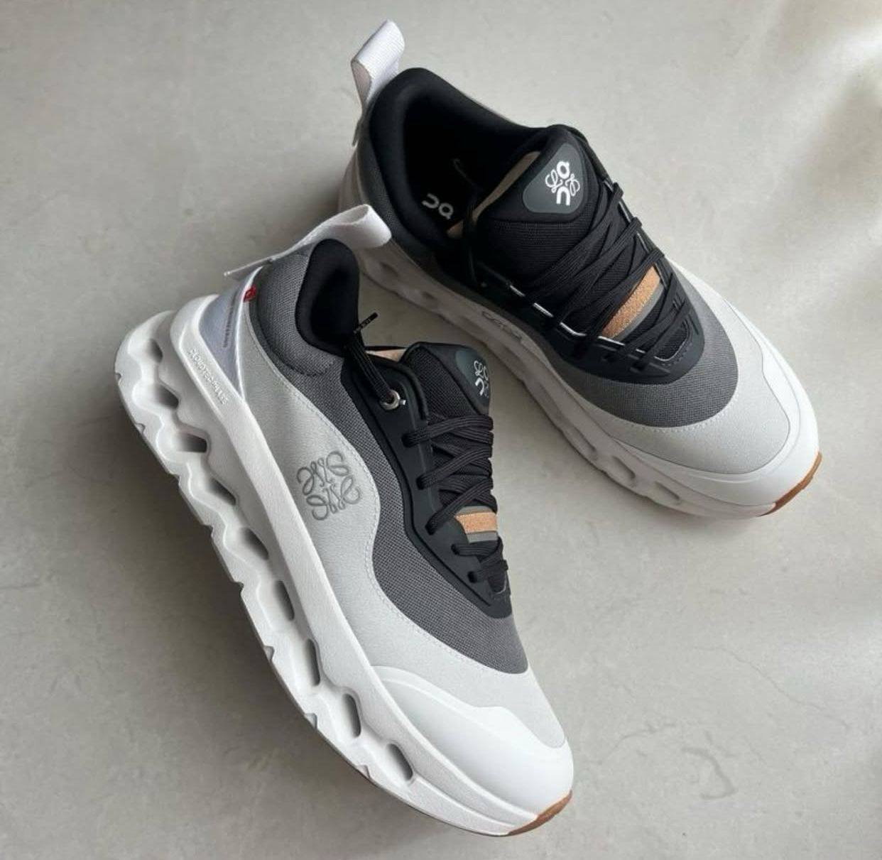 On Running x Loewe Cloudtilt 2 "Black/White"🖤🤍
40-45 AVAILABLE 🤩
220 dhs🪙🌨️
Zain242
♥️♥️♥️