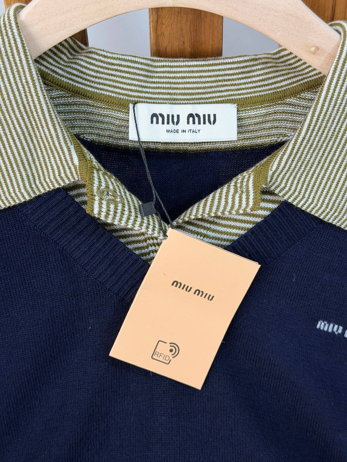 ❤️🔥✨MIU MIU NEW ❤️🔥✨
✨VIP QUALITY ✨
💯 cashmere
Size : 36-38-40-42
480 dhs🇦🇪🇦🇪
Zain287
♥️♥️♥️