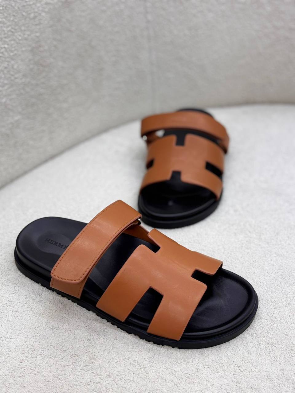 Hermes men slipper
120 dhs
40-46
Zain55
♥️♥️♥️