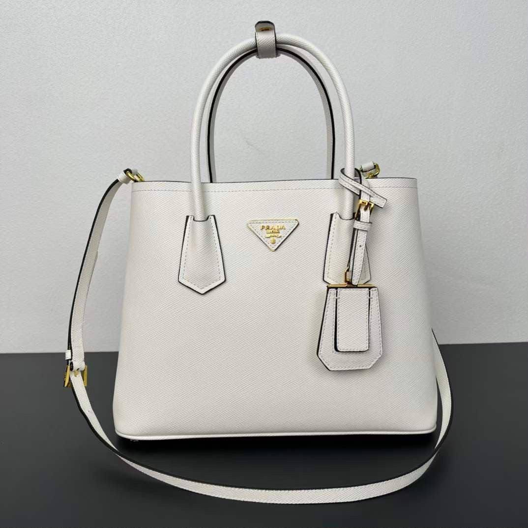 Prada
350 dhs🇦🇪🇦🇪
Zain153
♥️♥️♥️