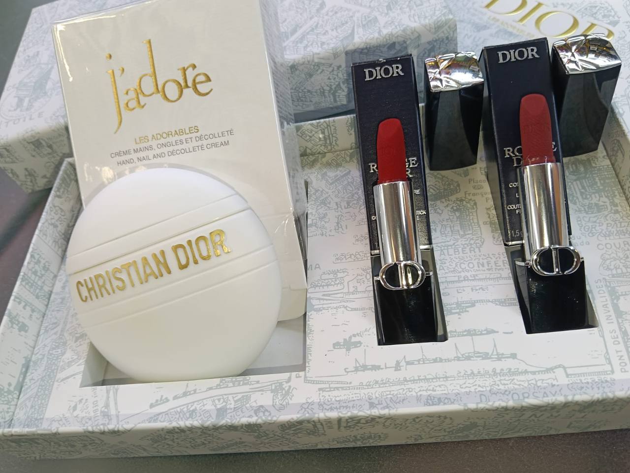 DIOR SET
90 dhs
WITH PAPER BA
Zain01
♥️♥️♥️
