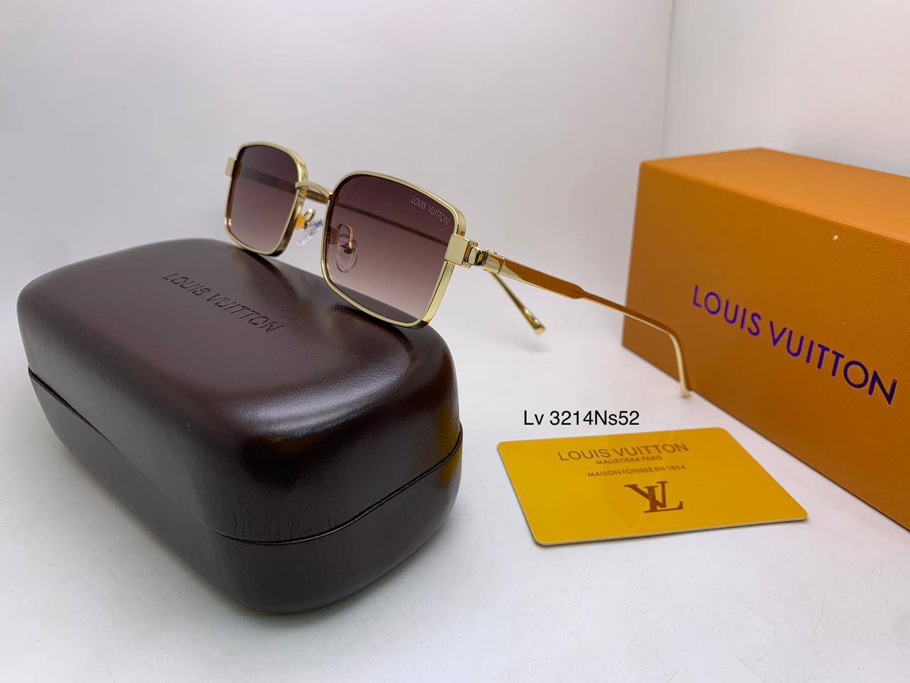 Ray Ban
70 dhs🗽
Zain126
♥️♥️♥️