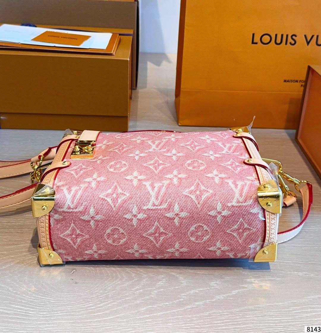 LOUIS VUITTON
Lv
MASTER QUALITY
280 dhs
Zain39
♥️♥️♥️