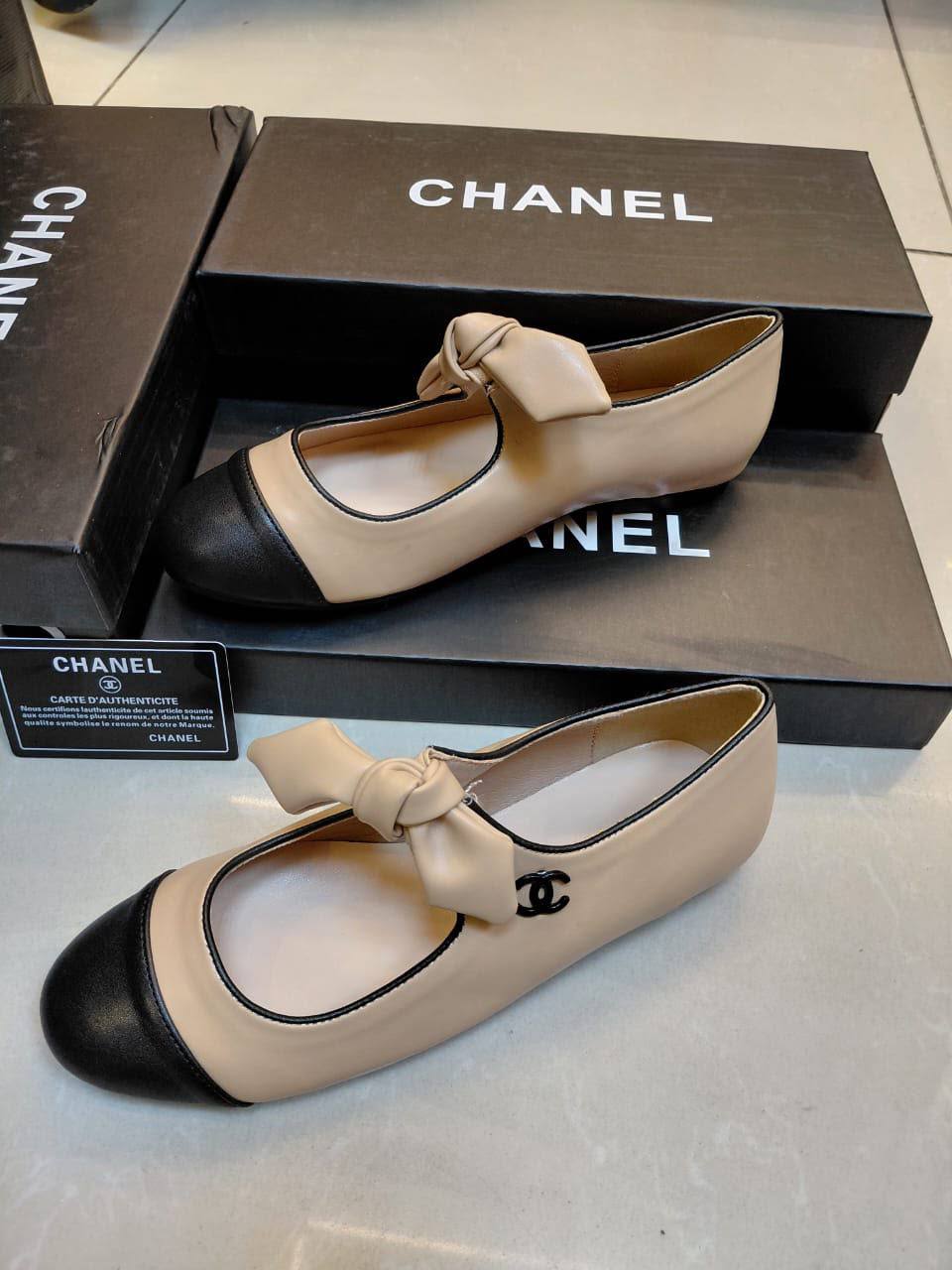 Chanel
Slipper, New Arrived
Size 36 To 41
105 dhs🇦🇪🇦🇪
Zain16
Zain120
♥️♥️♥️