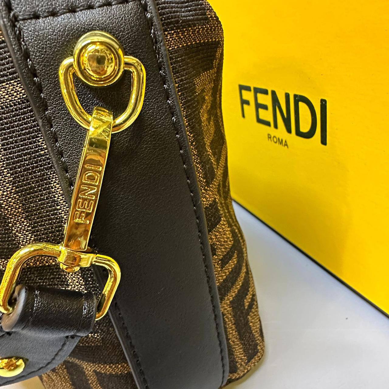 FENDI
GOOD QUALITY
WITH BOX
100 dhs🇦🇪🇦🇪
Zain17
♥️♥️♥️