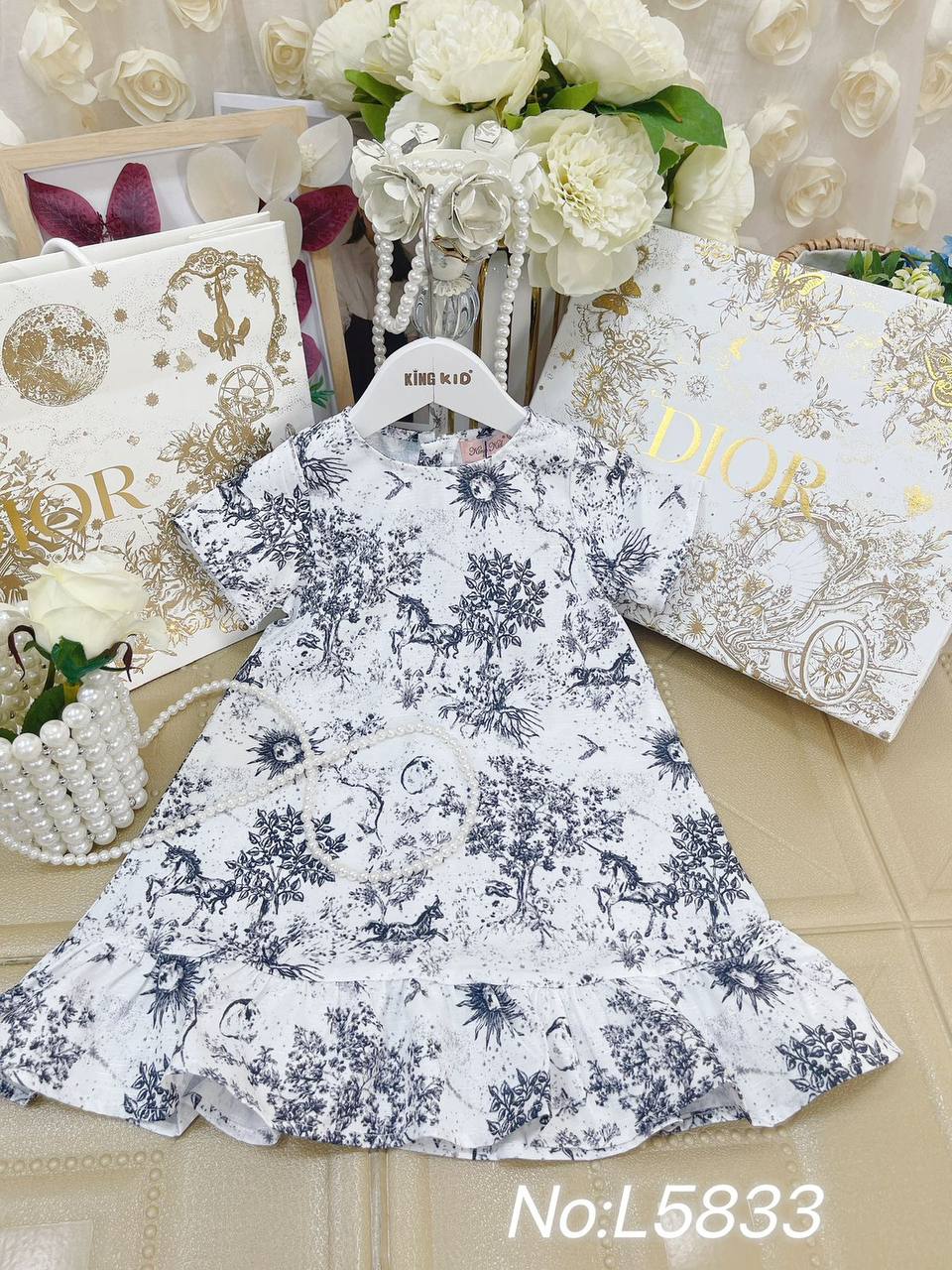 Dior
1-12y
90 dhs✅
Zain151
♥️♥️♥️