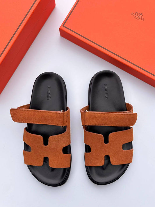 Hermes slipper
110 dhs🪙🌨️
Size 36-42
Zain30
♥️♥️♥️