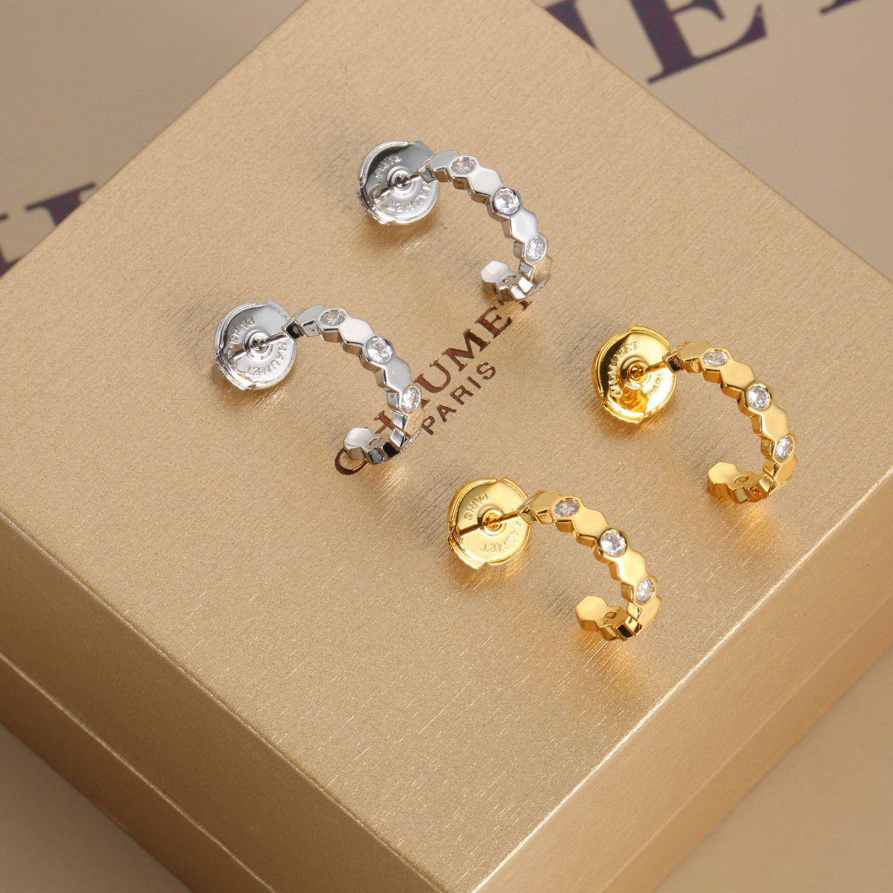 CHAUMET
Earing
Master💕
45 dhs🪙💕
With black box 📦
Zain263
♥️♥️♥️