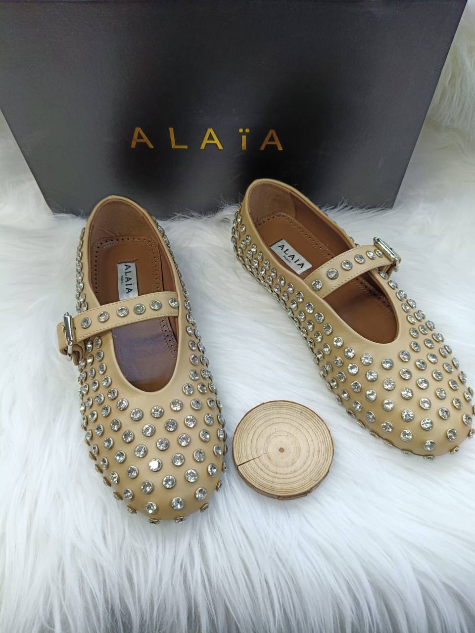 ALAIA
QUALITY…master🤗
SIZE ……… 36-42🥳
360 dhs✅
Zain119
♥️♥️♥️