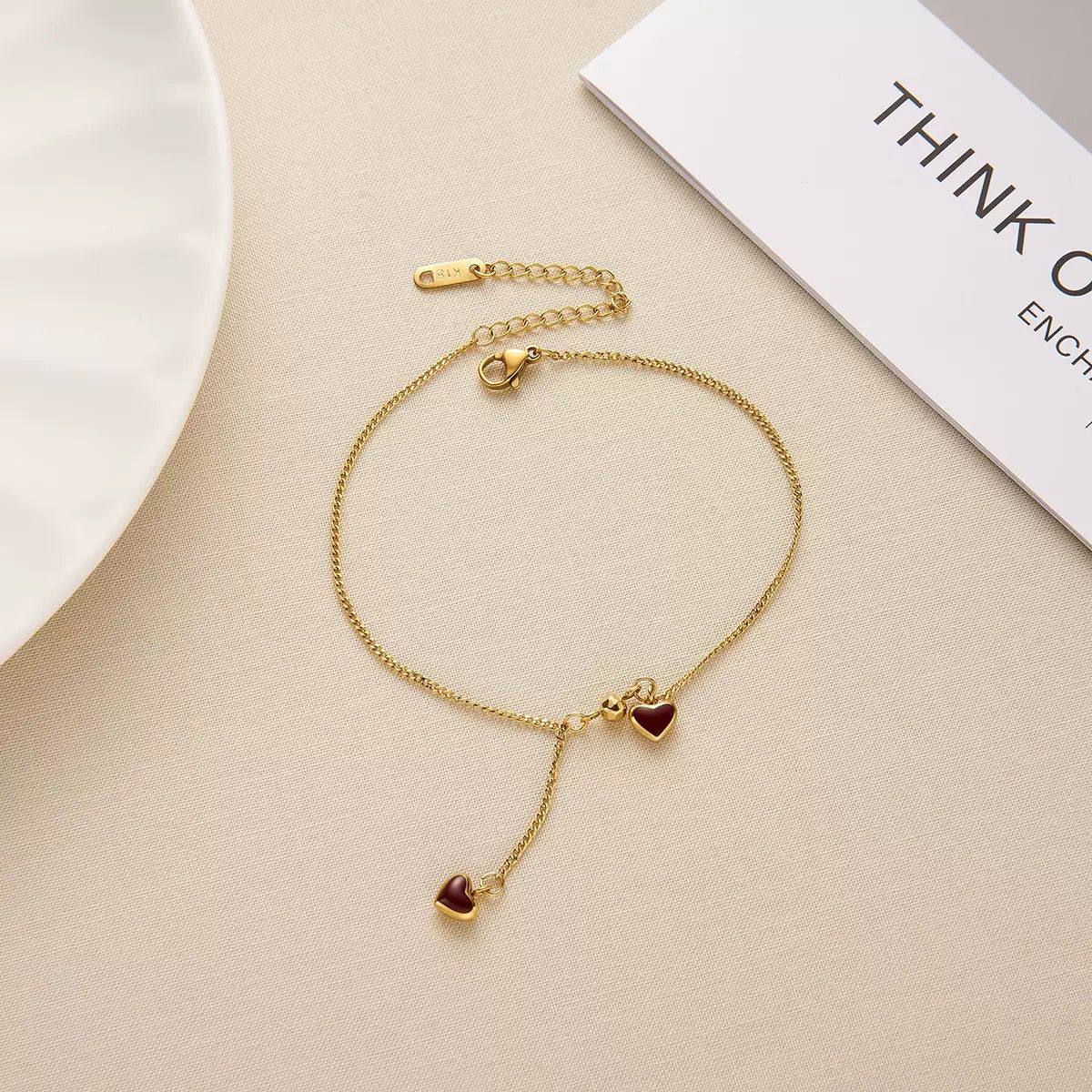 New arrival Stainless steel with18k gold plated anklet
30 dhs🗽
Zain243
♥️♥️♥️