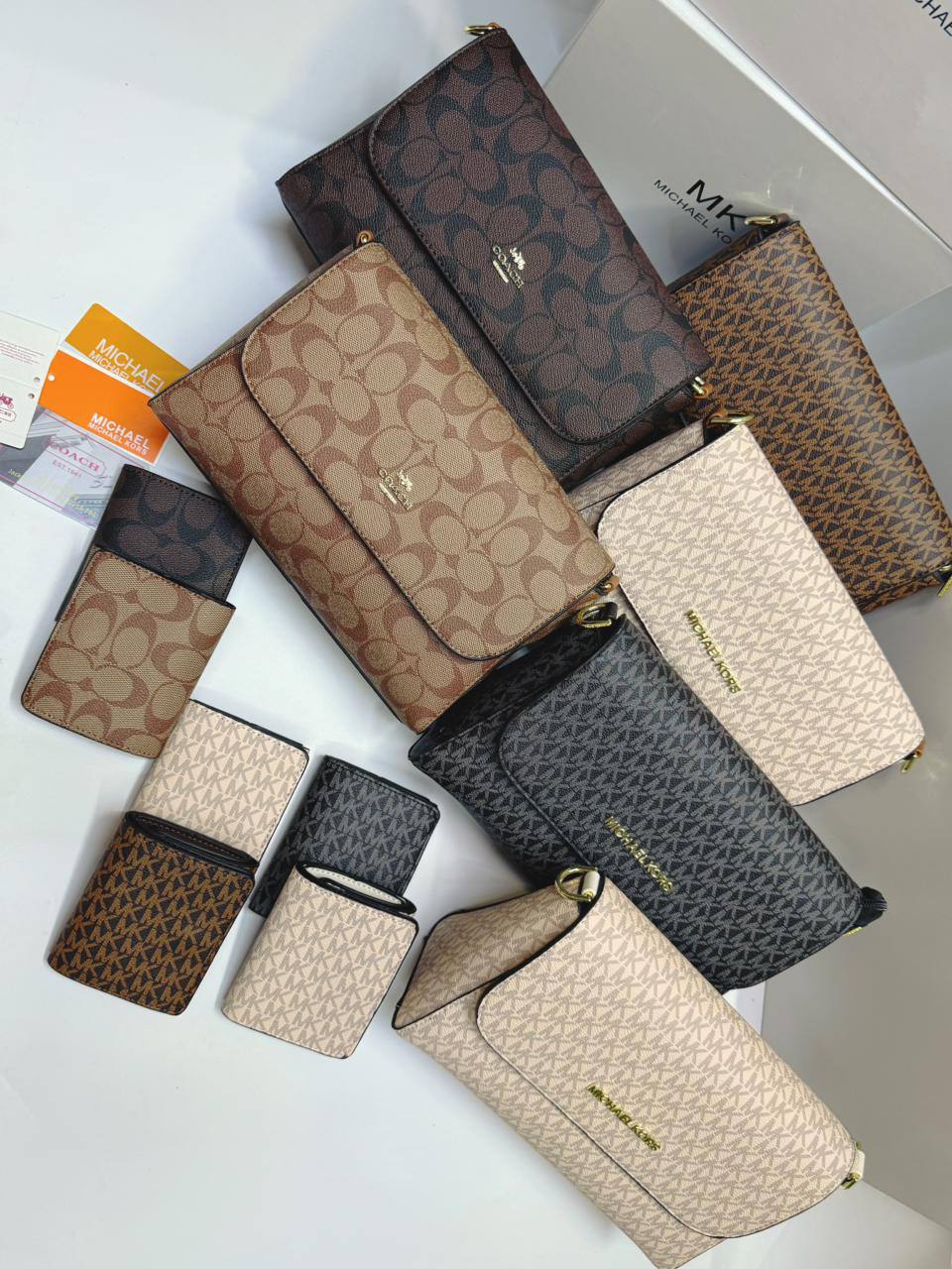 Coach
90 dhs💓
size:24cm
High-quality
with box
🎁🎁🎁
Zain35
♥️♥️♥️