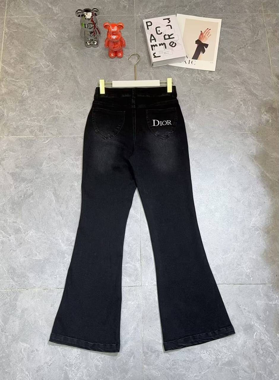 *New collections*
DIOR
*Super Master quality*
*Sizes: S M L*
350 dhs🇦🇪🇦🇪
Zain308
♥️♥️♥️
