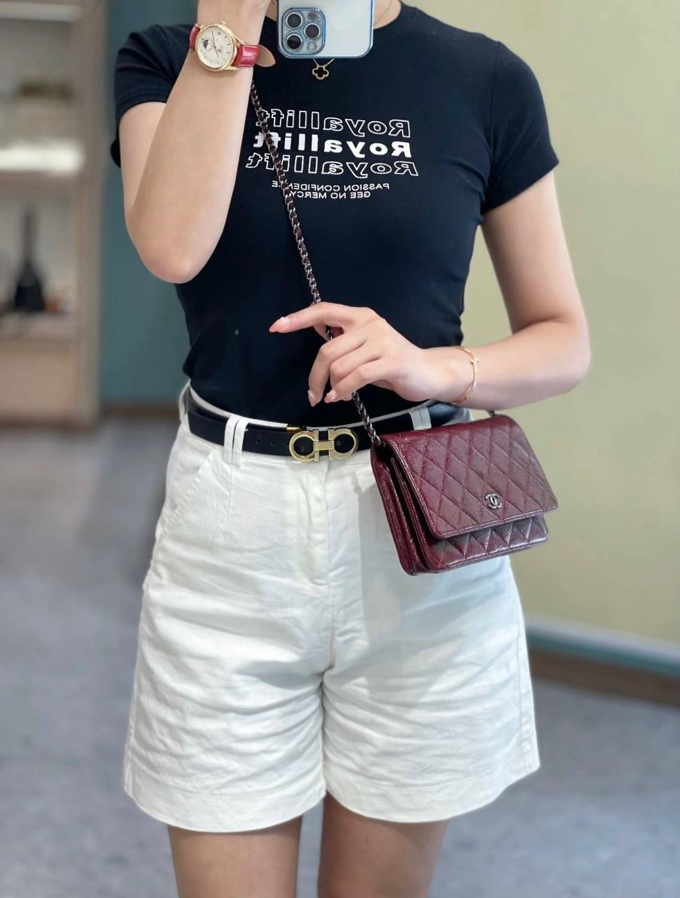 CHANEL
NEW CAME
GOOD QUALITY
WITH BOX
90 DHS🇦🇪🇦🇪🇦🇪
Zain295
♥️♥️♥️