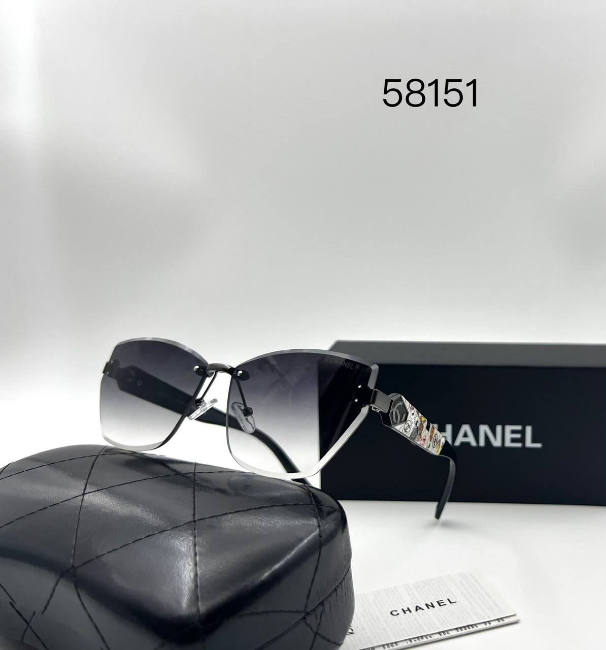 Chanel
Sunglasses 🕶️
good quality 💯
With master box 🗃️
50 dhs🇦🇪🇦🇪
Zain273
♥️♥️♥️