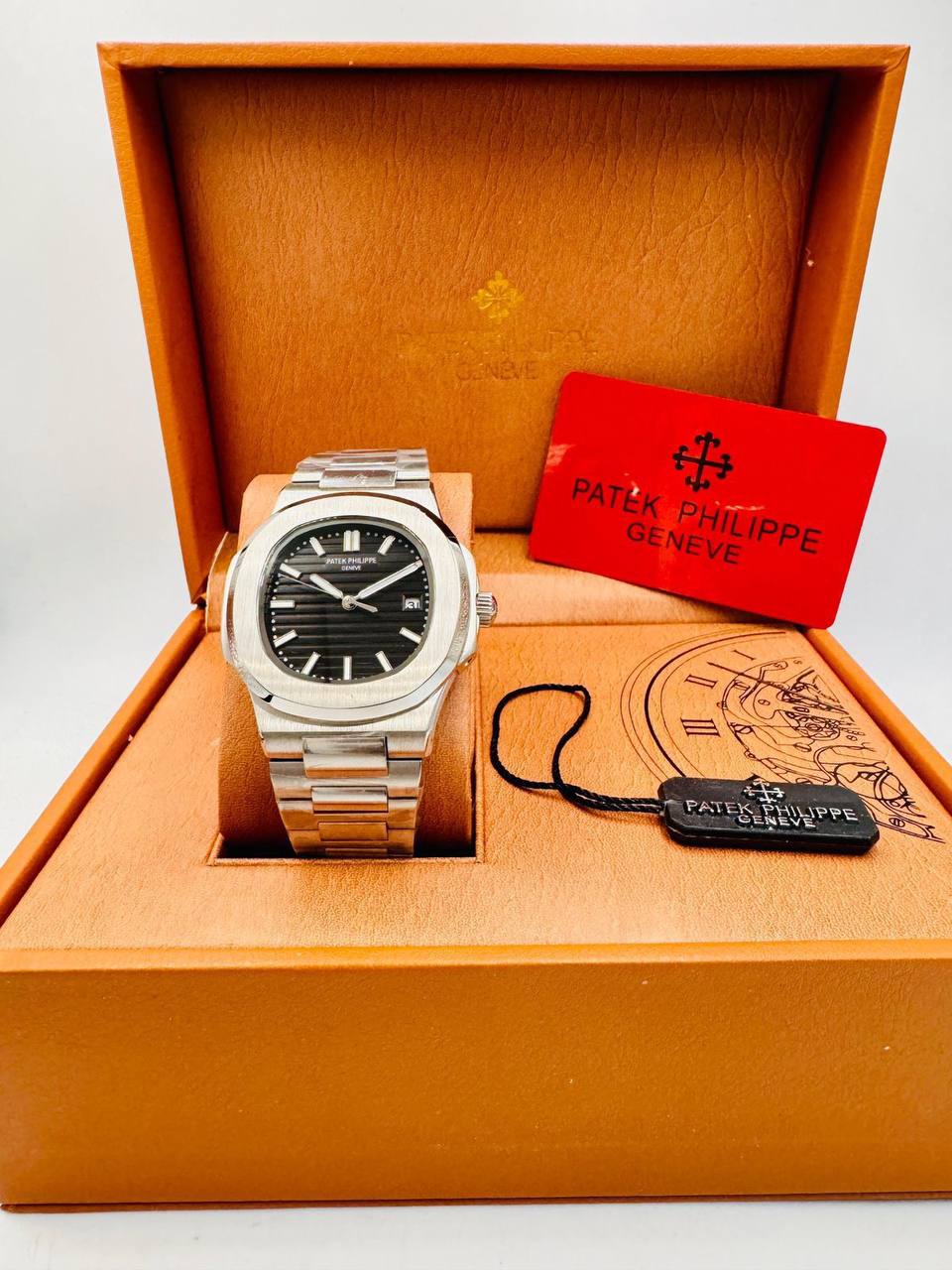 PATEK PHILIPPE MEN
*Master Quality*🔥
*Automatic*
280 dhs💓
Zain08
♥️♥️♥️