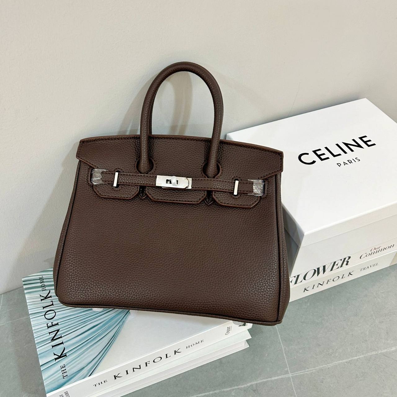 HERMES
Best quality
WITH BOX
🎁🎁🎁
120 dhs✅
size 25CM
Zain290
♥️♥️♥️