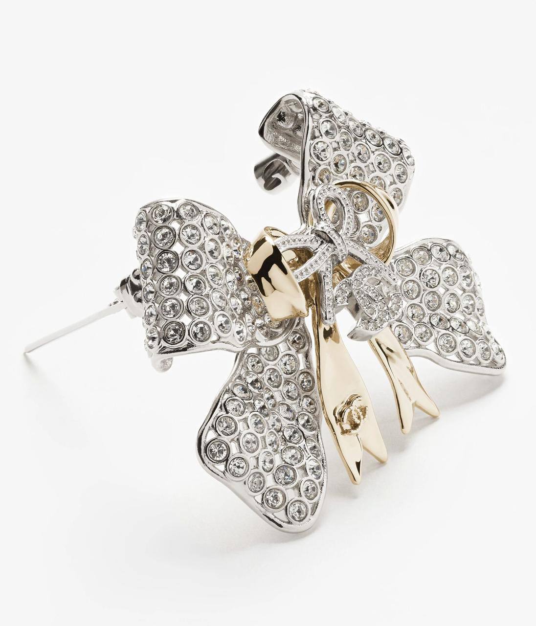 CHANEL
Brooch
*Master*🍃🍃
45 dhs💓
Zain263
♥️♥️♥️