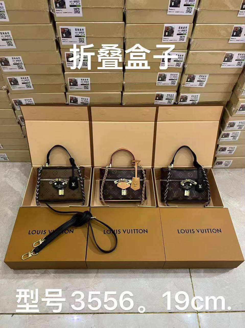 LV
with box
100 dhs🇦🇪🇦🇪
Zain90
♥️♥️♥️
