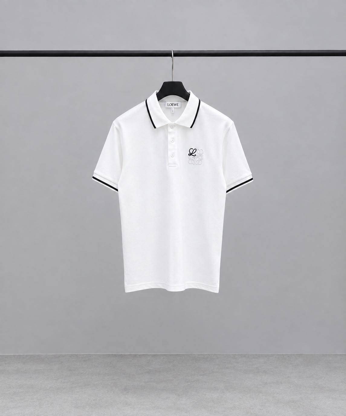 LOEWE ❣️
SUPER MASTER QUALITY ✨
SIZE :S M L XL XXL
320 dhs🇦🇪🇦🇪
Zain327
♥️♥️♥️