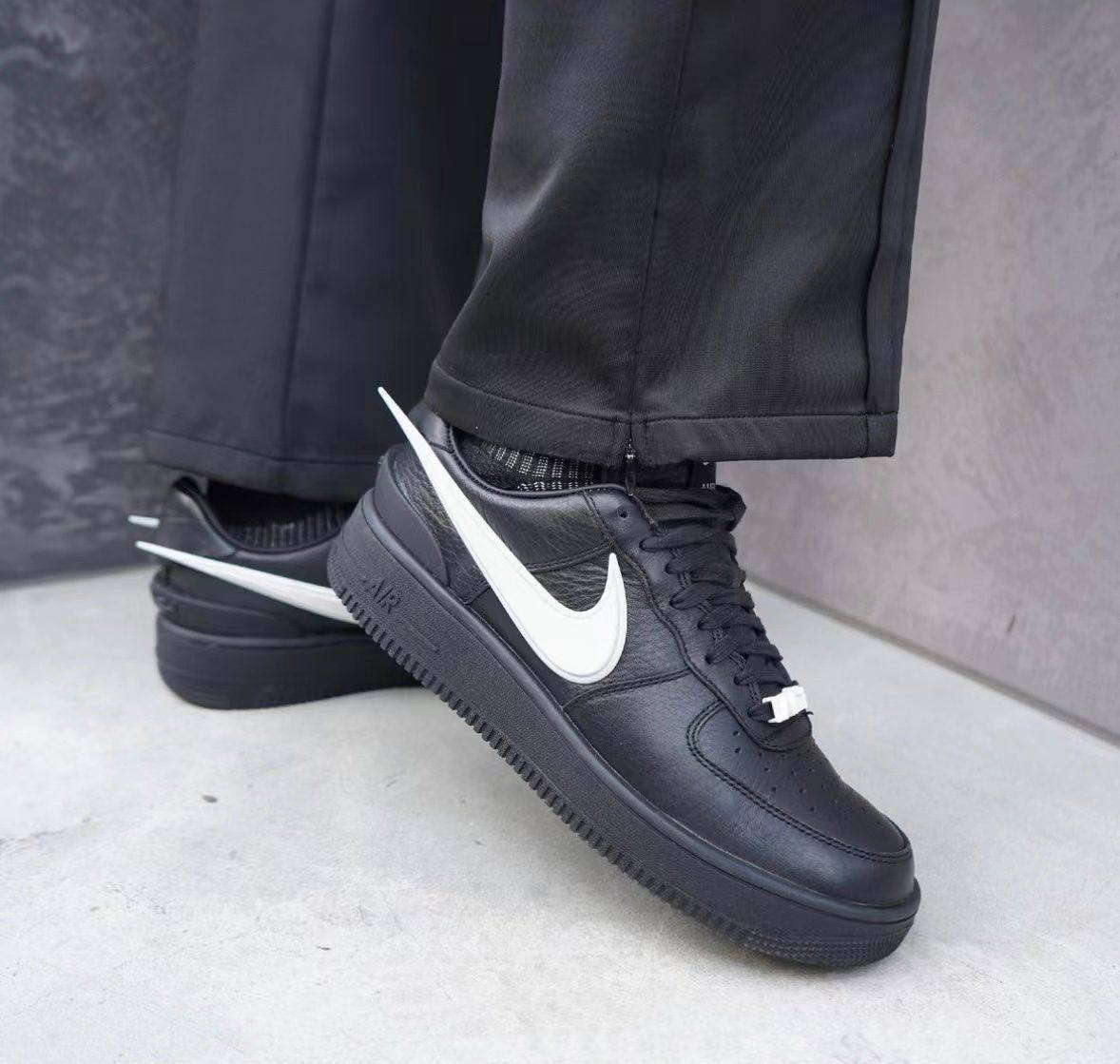 Nike Air Force 1 Low SP AMBUSH Black,
Size 36-45,
180 dhs🪙💕
Zain18
♥️♥️♥️