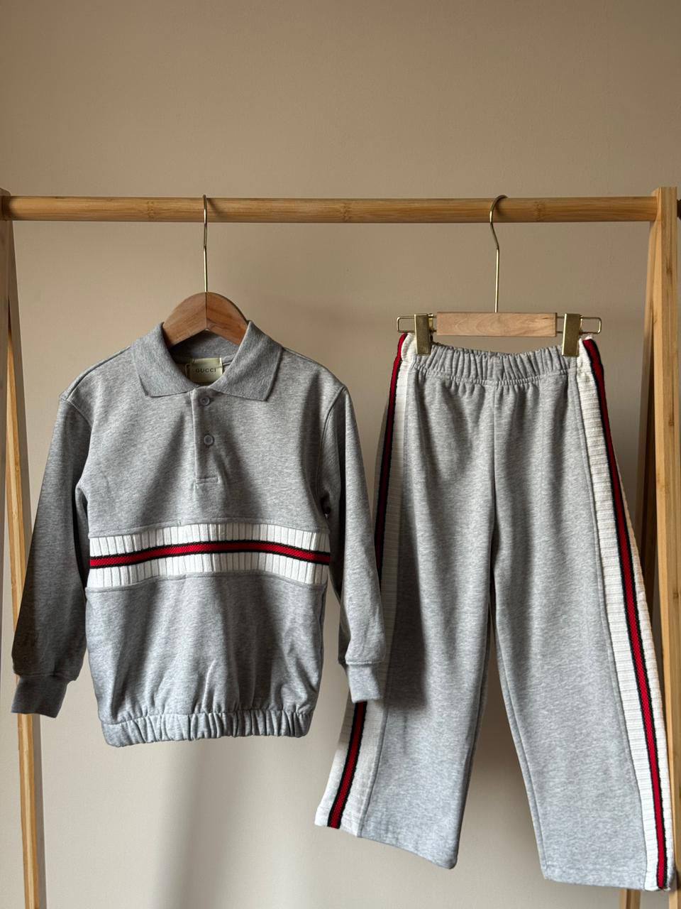 New collection{}
Gucci 🔥
Super master quality 😍
Size:2/ 12years old
290 dhs🪙🖤
Zain261
♥️♥️♥️