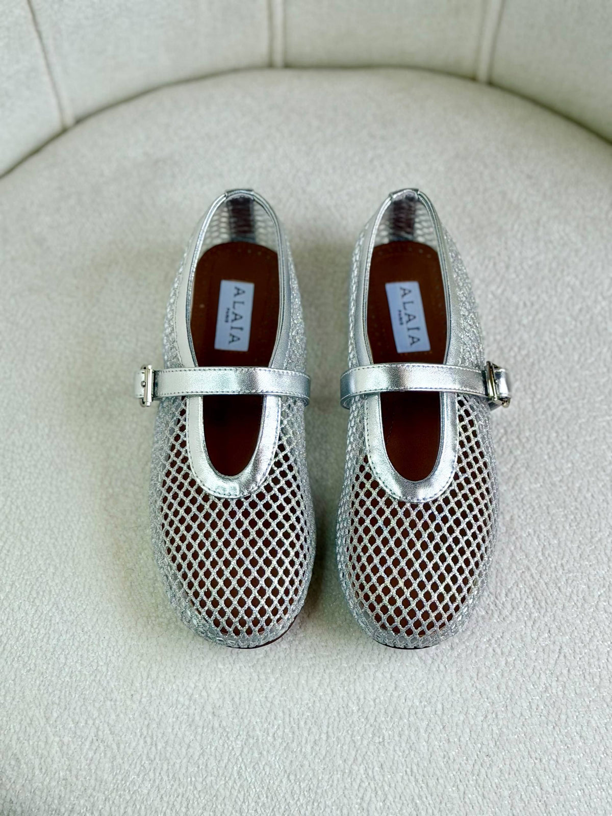 ALAIA
Super *AAA* *+* Quality 💯
With original packing🎁🎁
SIZE:36and41
Available now
430 dhs🇦🇪🇦🇪
Zain309
♥️♥️♥️