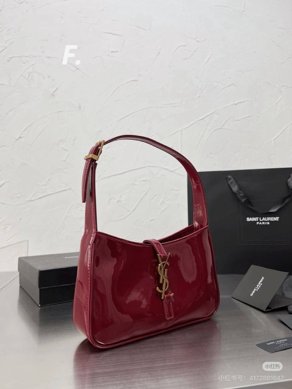 YSL
with box
🎁🎁🎁
Size:25cm
95 dhs✅
Zain114
♥️♥️♥️