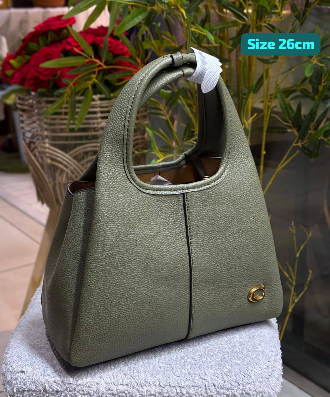 Coach
Good quality
100 dhs❣️
Zain186
♥️♥️♥️